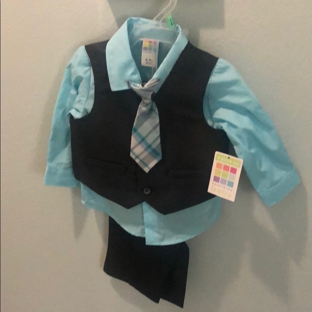 🤩NWT 4 piece suit